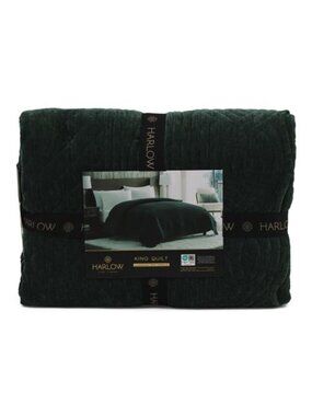 HARLOW Green Scalloped Edge Quilt